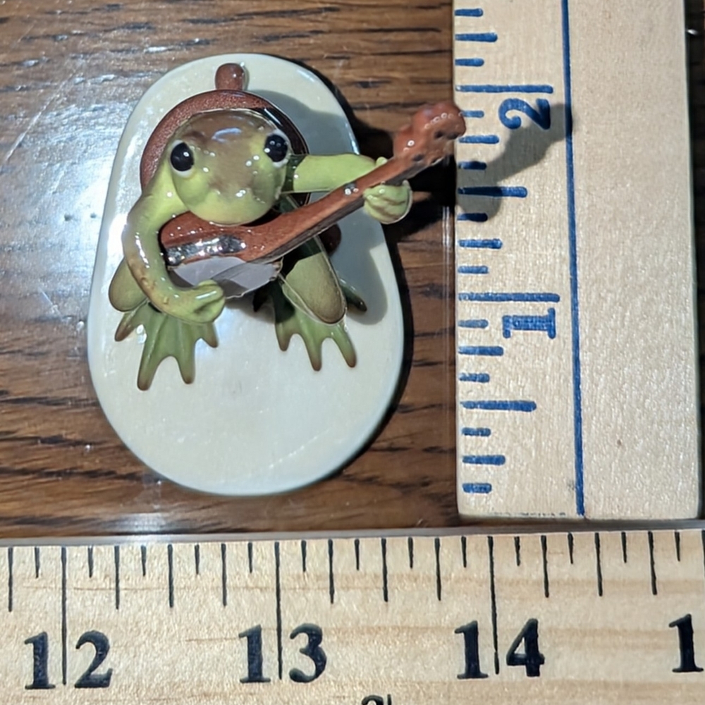 Frog Quartet on Lily Pad Figurine - Green - Picture 3 of 6